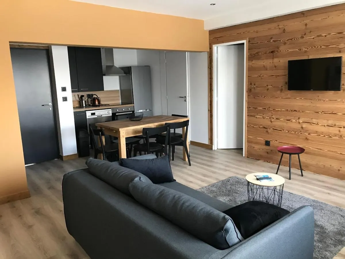 Residence Les 3 Sommets Sarcenas Apartment