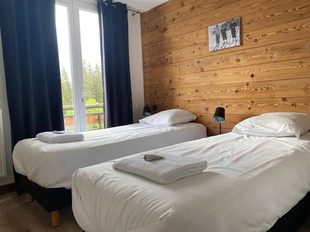 Residence Les 3 Sommets Sarcenas 0*,